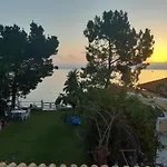 Villa By The Sea - Βίλα Πάνω Στη Θάλασσα