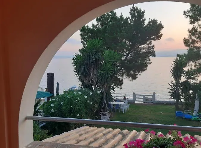 Villa By The Sea - Βίλα Πάνω Στη Θάλασσα